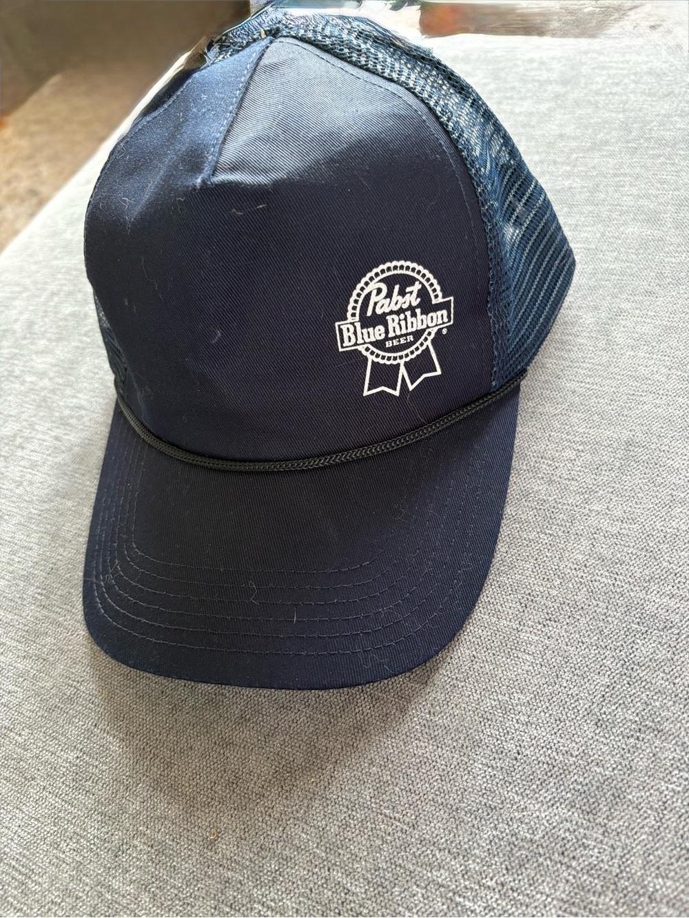 Pabst Blue Ribbon Trucker Hat – Navy